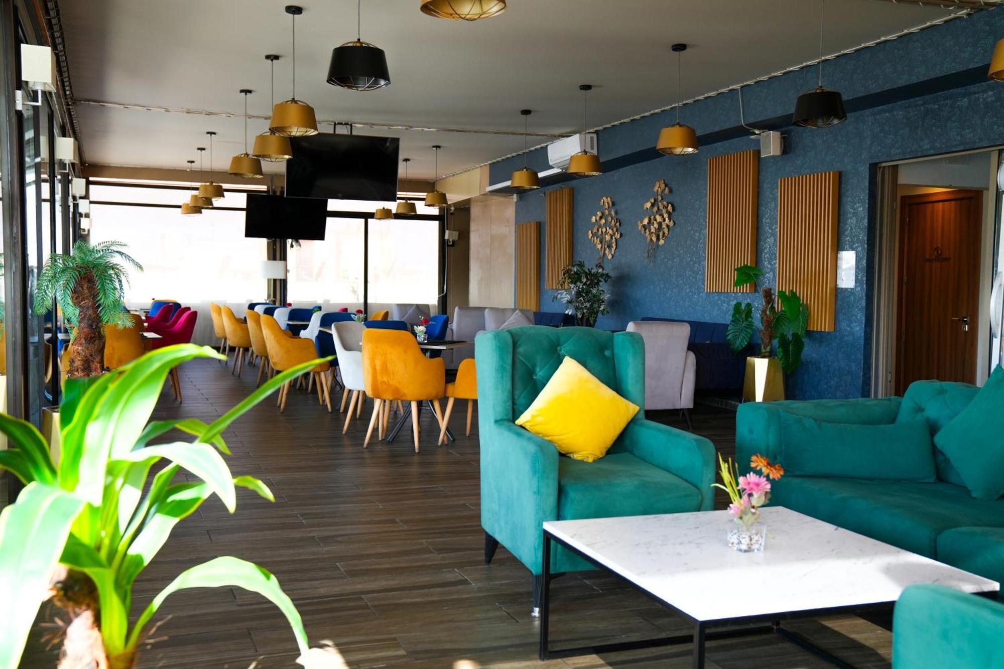 First Suites Hotel Rabat Eksteriør bilde