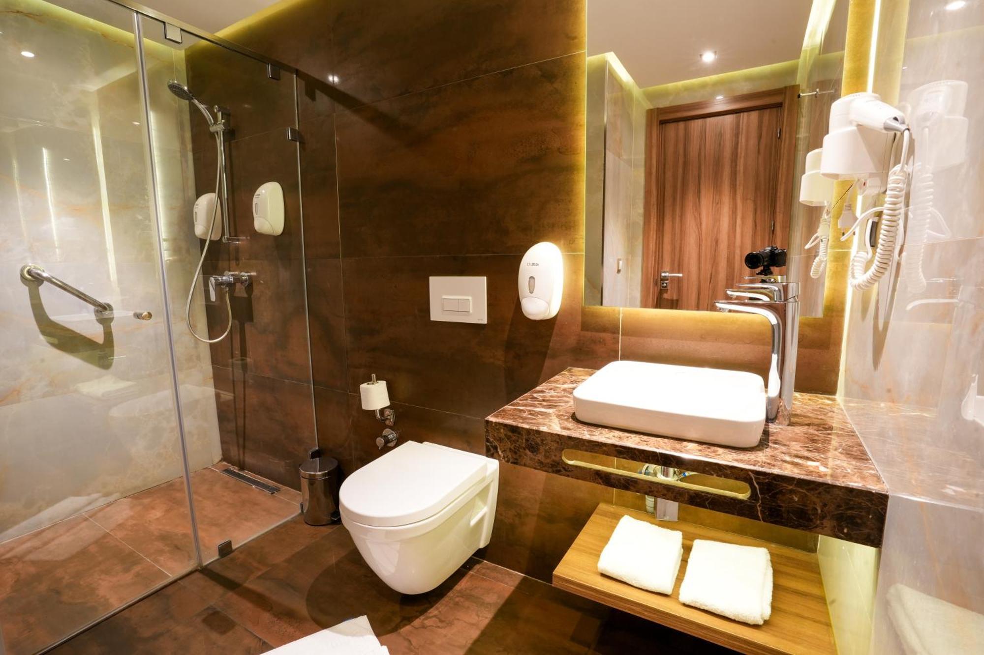 First Suites Hotel Rabat Eksteriør bilde
