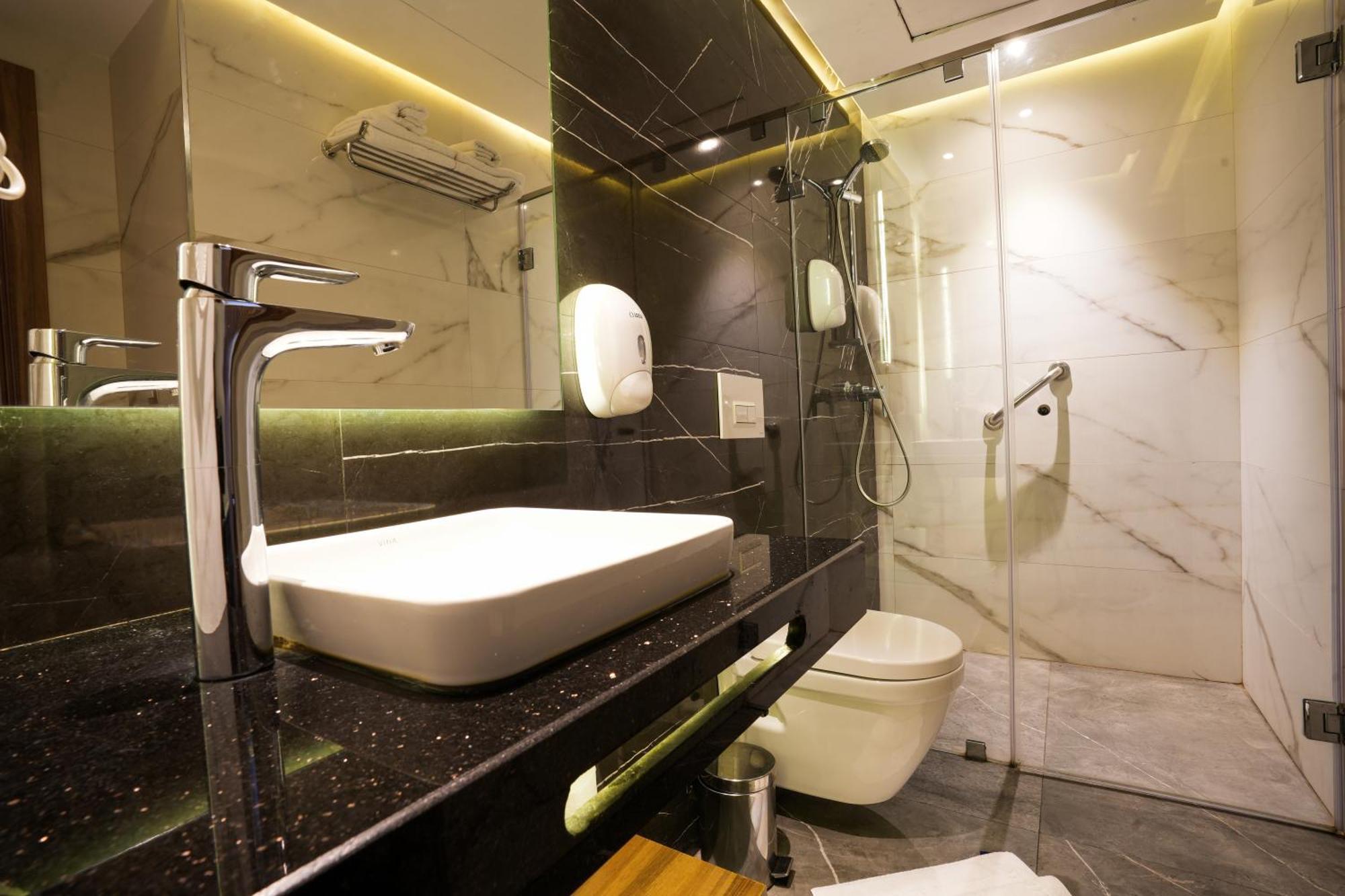 First Suites Hotel Rabat Eksteriør bilde