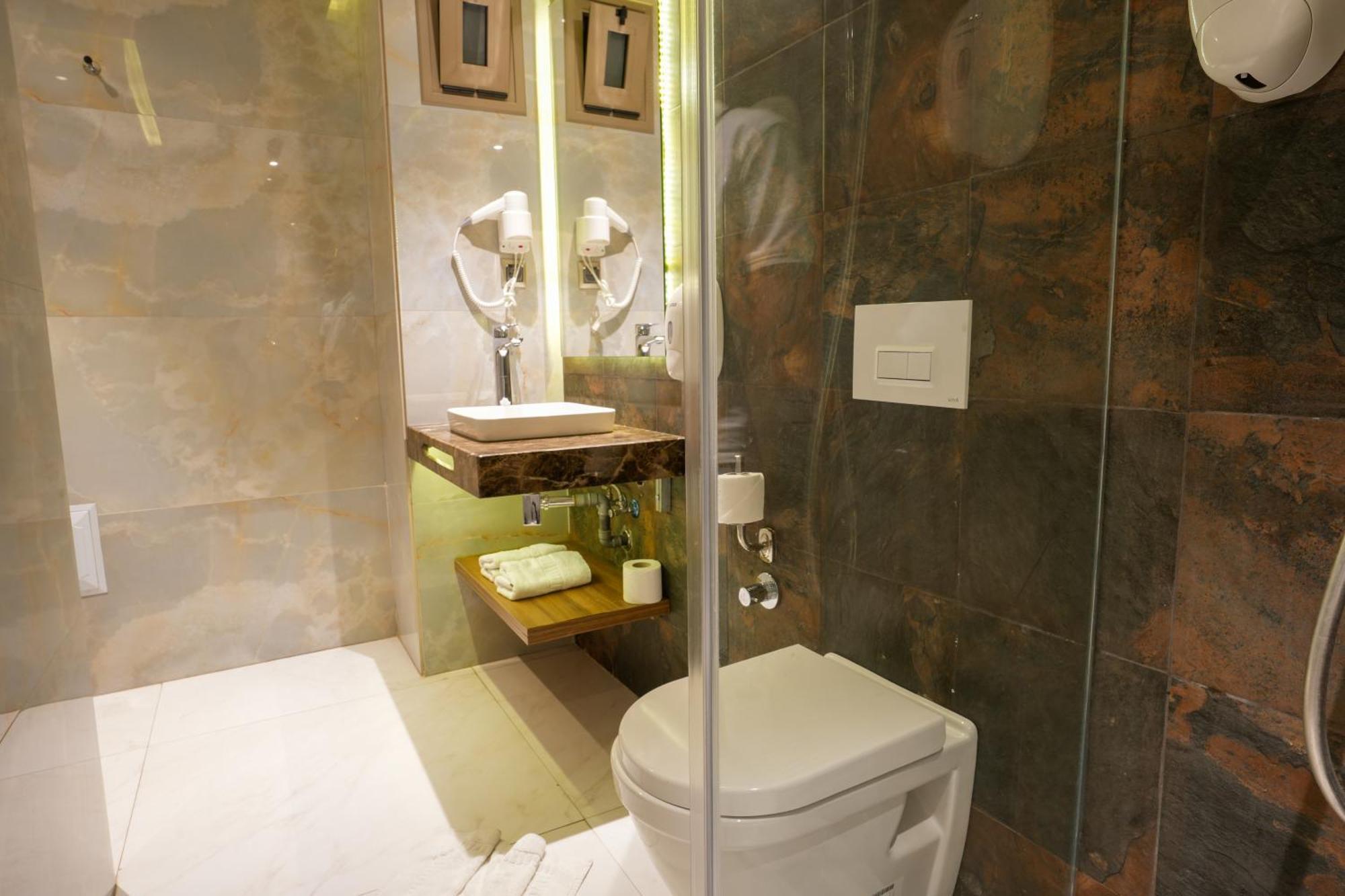 First Suites Hotel Rabat Eksteriør bilde